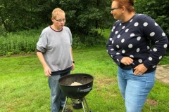 Nico en Lieke gaan roken (Wortels)